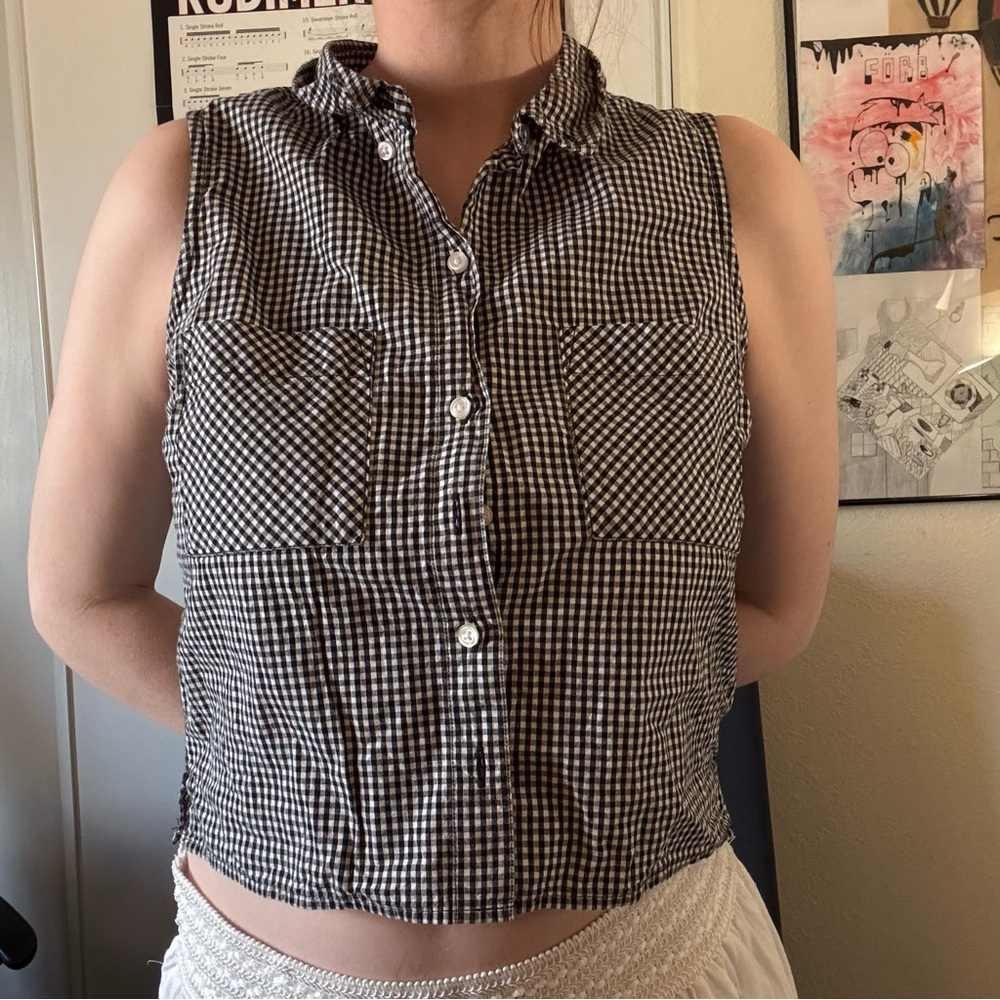 Forever 21 Black and White Gingham Sleeveless Crop Top - Picture 7 of 9